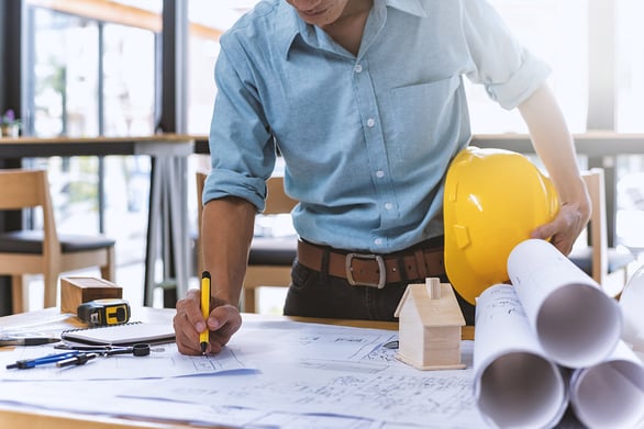 construction-forman-checking-plans