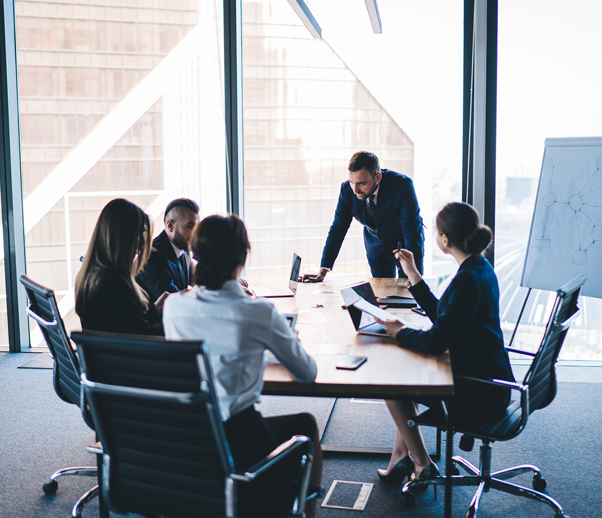 team-meeting-modern-office